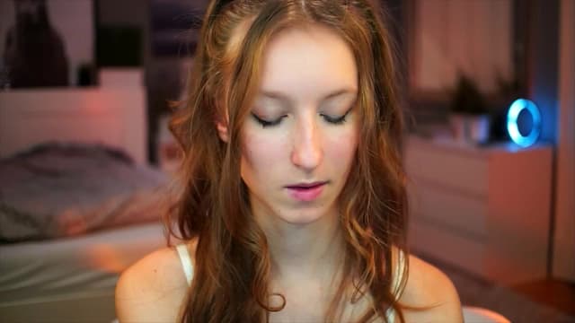 Gallery image thumbnail from Kira9's myfreecams stream on, 09/14/2025, 19:13 image 5 of 20