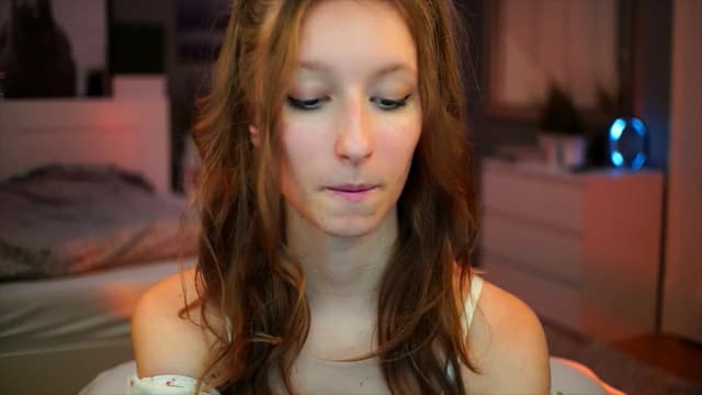 Gallery image thumbnail from Kira9's myfreecams stream on, 09/14/2025, 19:44 image 1 of 20