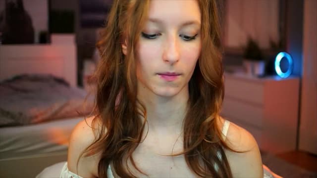 Gallery image thumbnail from Kira9's myfreecams stream on, 09/14/2025, 19:44 image 6 of 20