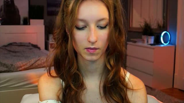 Gallery image thumbnail from Kira9's myfreecams stream on, 09/14/2025, 20:29 image 7 of 20