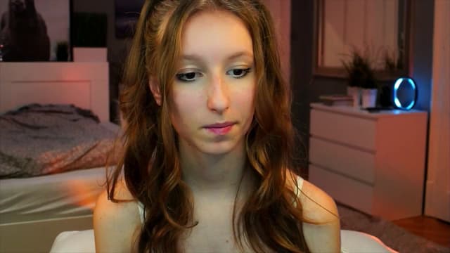 Gallery image thumbnail from Kira9's myfreecams stream on, 09/14/2025, 20:29 image 11 of 20