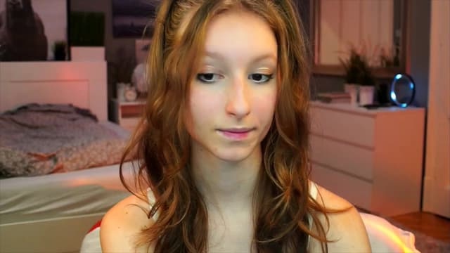 Gallery image thumbnail from Kira9's myfreecams stream on, 09/14/2025, 21:15 image 17 of 20