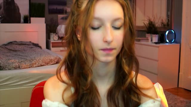 Gallery image thumbnail from Kira9's myfreecams stream on, 09/14/2025, 22:30 image 4 of 20