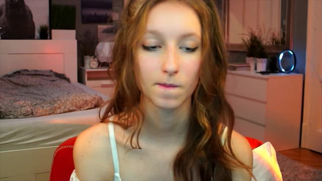 Gallery image thumbnail from Kira9's myfreecams stream on, 09/14/2025, 22:30 image 10 of 20