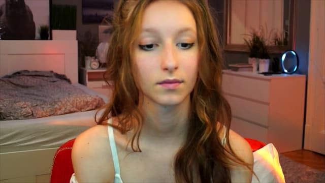 Gallery image thumbnail from Kira9's myfreecams stream on, 09/14/2025, 22:30 image 11 of 20