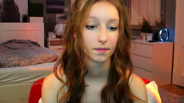 Gallery image thumbnail from Kira9's myfreecams stream on, 09/14/2025, 22:30 image 18 of 20