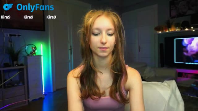 Gallery image thumbnail from Kira9's myfreecams stream on, 09/18/2025, 17:50 image 8 of 20