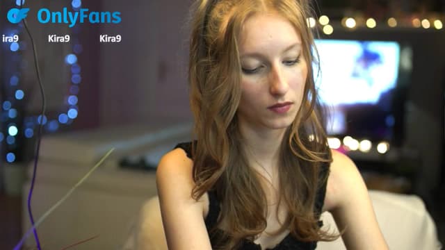 Gallery image thumbnail from Kira9's myfreecams stream on, 09/19/2025, 21:31 image 3 of 20