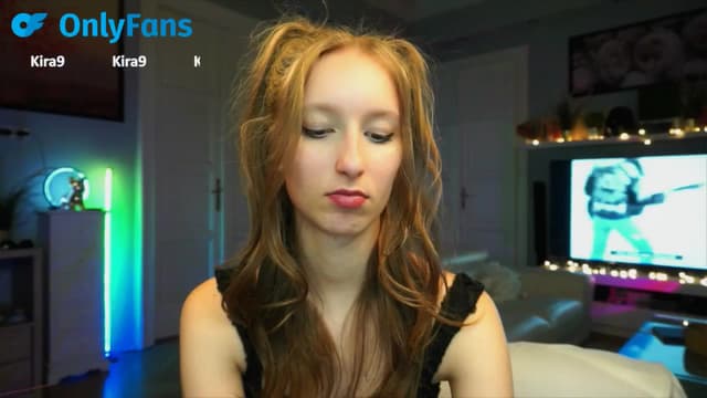 Gallery image thumbnail from Kira9's myfreecams stream on, 09/19/2025, 21:31 image 5 of 20
