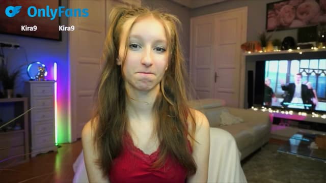 Gallery image thumbnail from Kira9's myfreecams stream on, 09/21/2025, 19:25 image 17 of 20