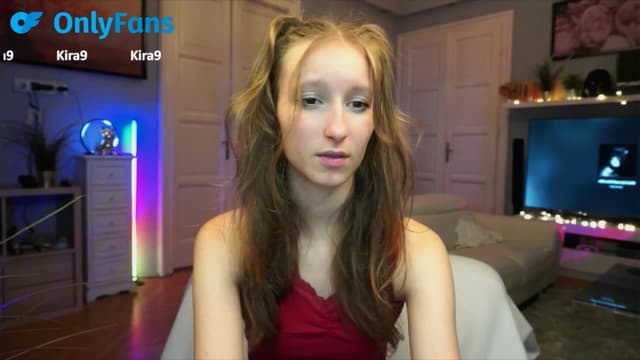 Gallery image thumbnail from Kira9's myfreecams stream on, 09/21/2025, 21:46 image 8 of 20