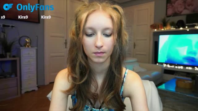 Gallery image thumbnail from Kira9's myfreecams stream on, 09/22/2025, 19:03 image 13 of 20