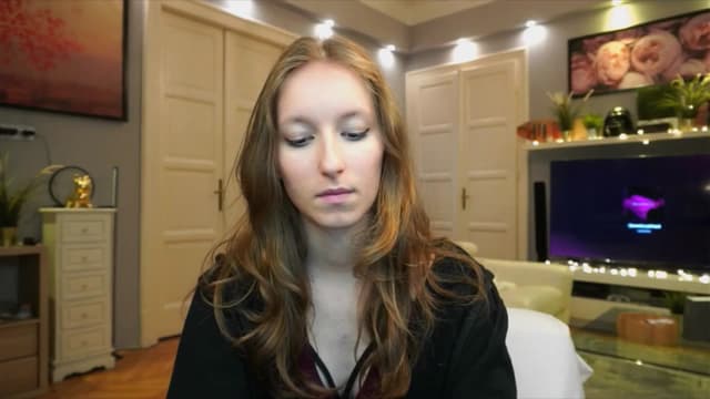 Gallery image thumbnail from Kira9's myfreecams stream on, 09/26/2025, 23:04 image 4 of 20