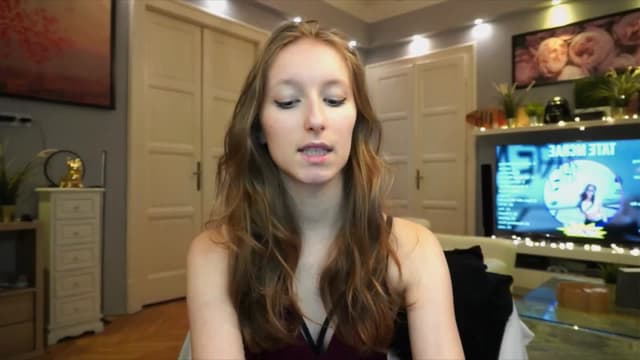Gallery image thumbnail from Kira9's myfreecams stream on, 09/26/2025, 23:04 image 2 of 20