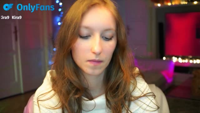 Gallery image thumbnail from Kira9's myfreecams stream on, 09/28/2025, 21:53 image 17 of 20