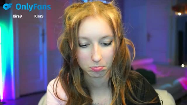 Gallery image thumbnail from Kira9's myfreecams stream on, 09/29/2025, 21:50 image 15 of 20