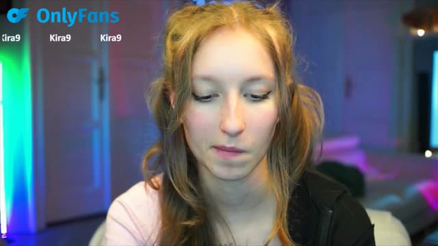 Gallery image thumbnail from Kira9's myfreecams stream on, 09/29/2025, 21:50 image 5 of 20