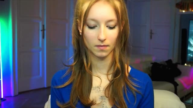 Gallery image thumbnail from Kira9's myfreecams stream on, 10/03/2025, 16:50 image 15 of 20
