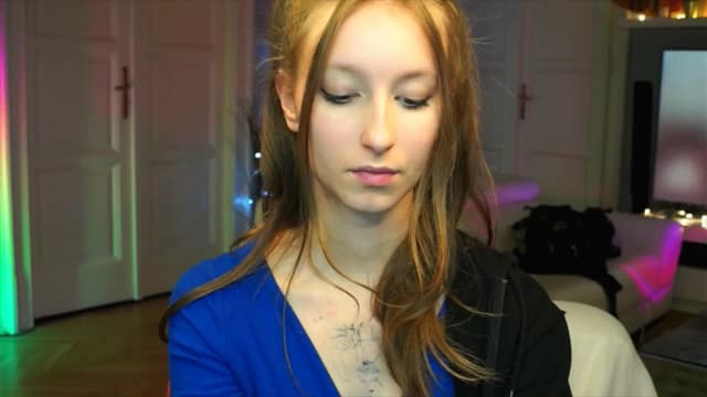 Gallery image thumbnail from Kira9's myfreecams stream on, 10/03/2025, 18:38 image 16 of 20