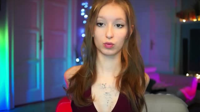 Gallery image thumbnail from Kira9's myfreecams stream on, 10/04/2025, 17:00 image 17 of 20