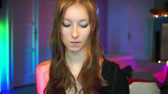 Gallery image thumbnail from Kira9's myfreecams stream on, 10/04/2025, 19:48 image 6 of 20