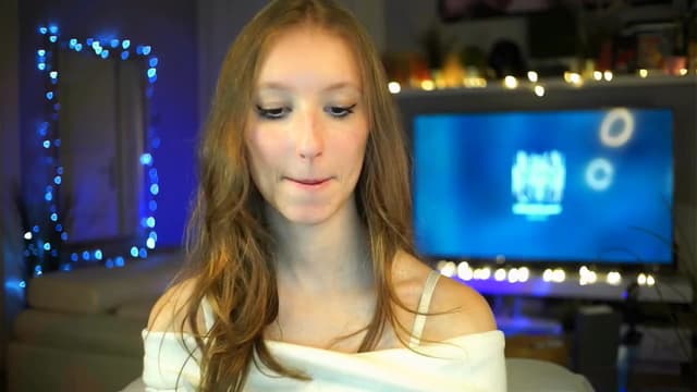 Gallery image thumbnail from Kira9's myfreecams stream on, 10/09/2025, 19:05 image 10 of 20