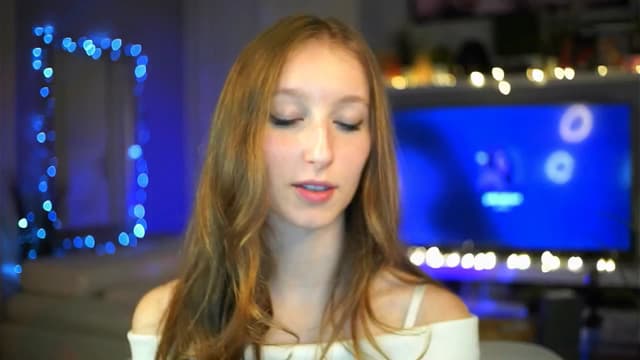 Gallery image thumbnail from Kira9's myfreecams stream on, 10/09/2025, 19:47 image 14 of 20