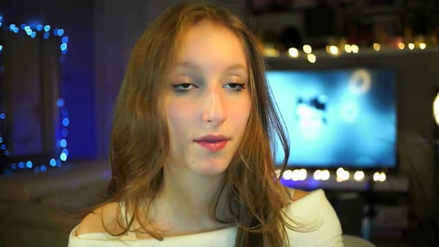 Gallery image thumbnail from Kira9's myfreecams stream on, 10/09/2025, 21:44 image 20 of 20