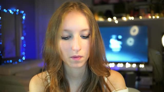 Gallery image thumbnail from Kira9's myfreecams stream on, 10/09/2025, 21:44 image 17 of 20