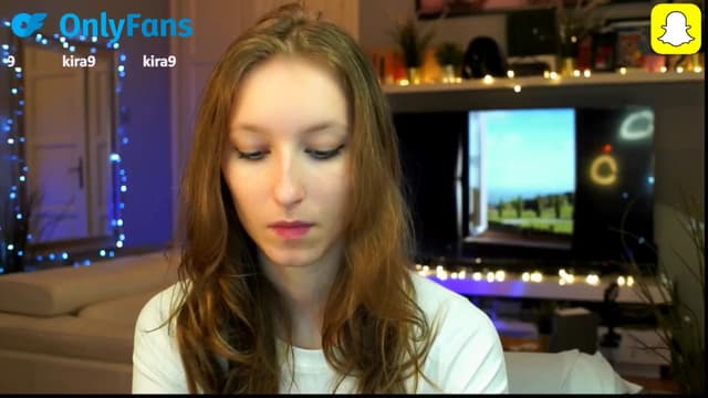 Gallery image thumbnail from Kira9's myfreecams stream on, 10/11/2025, 14:45 image 13 of 20