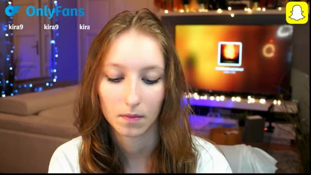Gallery image thumbnail from Kira9's myfreecams stream on, 10/11/2025, 19:05 image 14 of 20