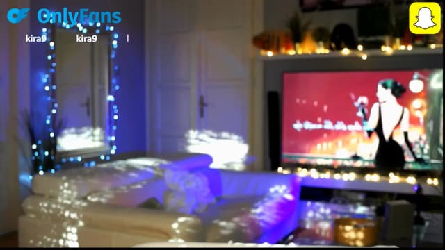 Gallery image thumbnail from Kira9's myfreecams stream on, 10/12/2025, 14:17 image 2 of 20
