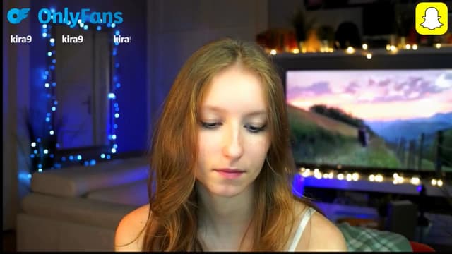 Gallery image thumbnail from Kira9's myfreecams stream on, 10/12/2025, 17:03 image 12 of 20