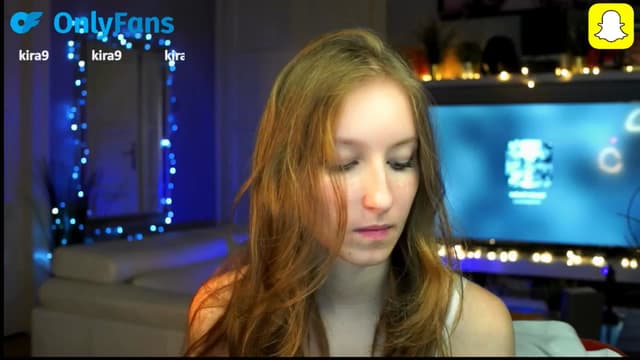 Gallery image thumbnail from Kira9's myfreecams stream on, 10/12/2025, 17:03 image 1 of 20