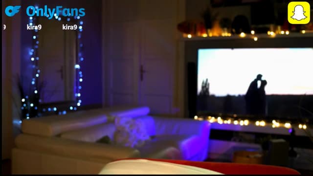 Gallery image thumbnail from Kira9's myfreecams stream on, 10/12/2025, 17:03 image 7 of 20
