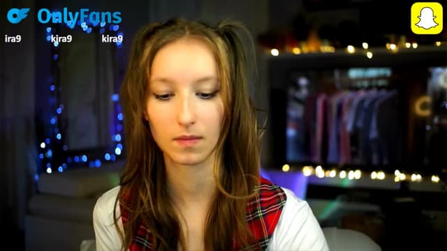Gallery image thumbnail from Kira9's myfreecams stream on, 10/16/2025, 17:18 image 11 of 20