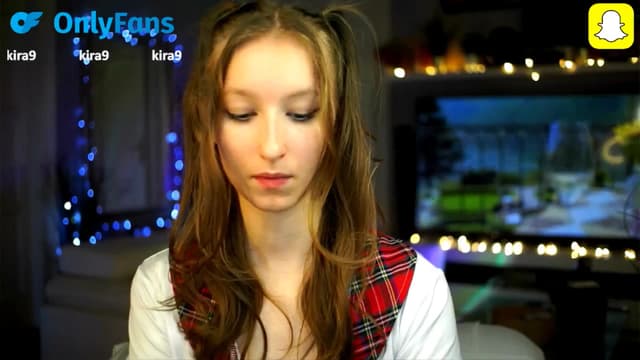 Gallery image thumbnail from Kira9's myfreecams stream on, 10/16/2025, 17:18 image 17 of 20