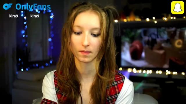 Gallery image thumbnail from Kira9's myfreecams stream on, 10/16/2025, 17:18 image 19 of 20