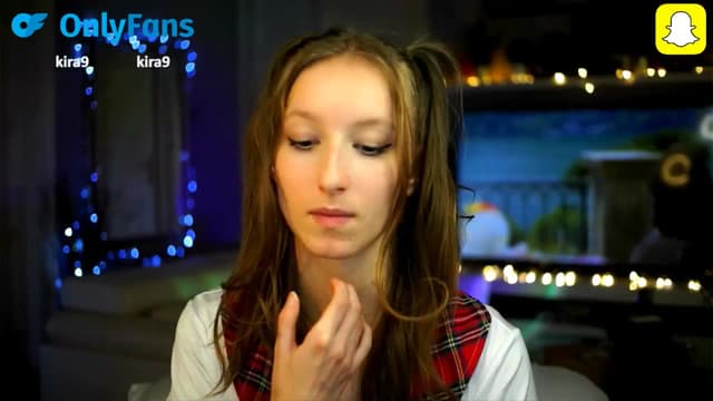 Gallery image thumbnail from Kira9's myfreecams stream on, 10/16/2025, 17:18 image 12 of 20