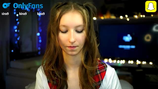 Gallery image thumbnail from Kira9's myfreecams stream on, 10/16/2025, 19:21 image 11 of 20