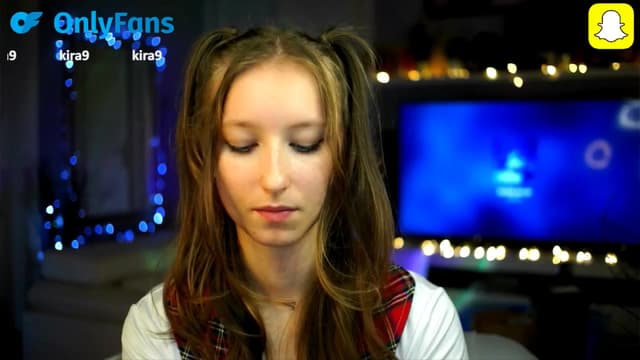 Gallery image thumbnail from Kira9's myfreecams stream on, 10/16/2025, 19:21 image 4 of 20
