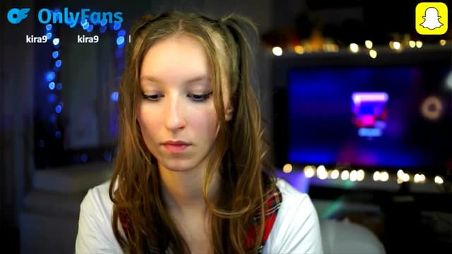 Gallery image thumbnail from Kira9's myfreecams stream on, 10/16/2025, 20:54 image 7 of 20