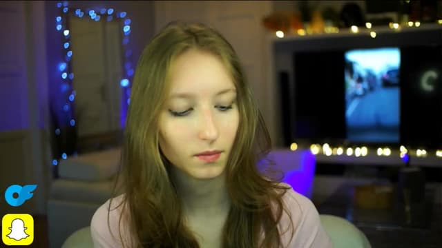 Gallery image thumbnail from Kira9's myfreecams stream on, 10/17/2025, 16:28 image 14 of 20