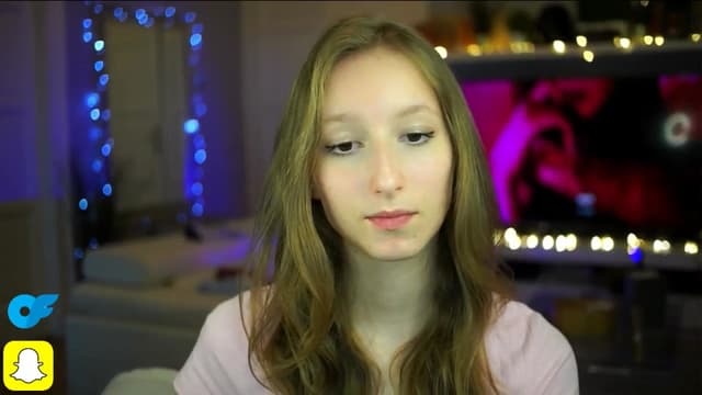 Gallery image thumbnail from Kira9's myfreecams stream on, 10/17/2025, 18:32 image 16 of 20