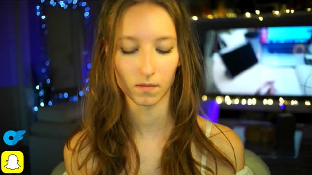 Gallery image thumbnail from Kira9's myfreecams stream on, 10/18/2025, 21:38 image 4 of 20