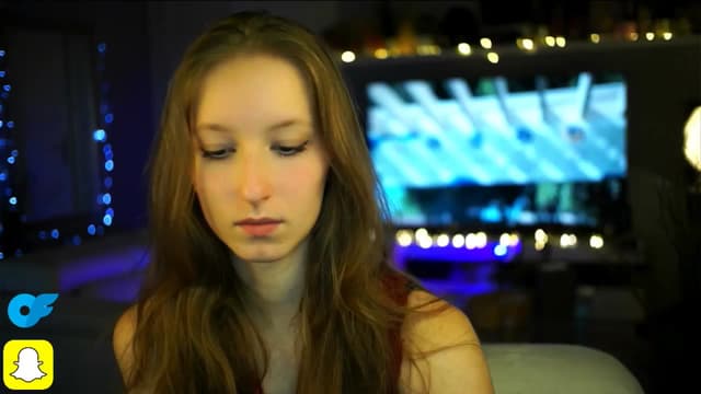 Gallery image thumbnail from Kira9's myfreecams stream on, 10/19/2025, 18:36 image 10 of 20