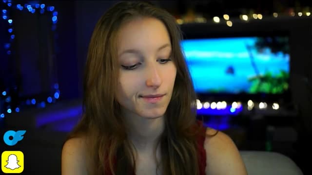 Gallery image thumbnail from Kira9's myfreecams stream on, 10/19/2025, 19:39 image 5 of 20