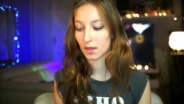 Gallery image thumbnail from Kira9's myfreecams stream on, 10/25/2025, 16:38 image 10 of 20