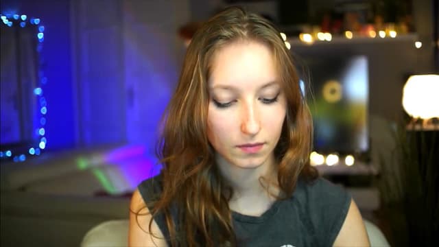 Gallery image thumbnail from Kira9's myfreecams stream on, 10/25/2025, 16:38 image 6 of 20