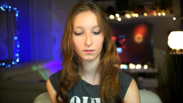 Gallery image thumbnail from Kira9's myfreecams stream on, 10/25/2025, 16:38 image 16 of 20